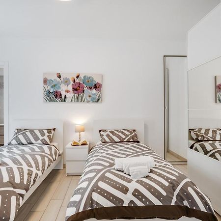 Dream Holiday Houses Чернобио Екстериор снимка